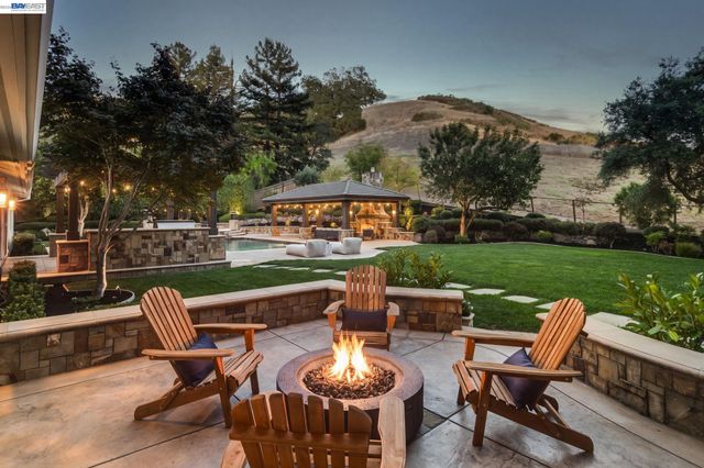 2780 Mossy Oak Dr, Danville, CA 94506