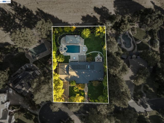 2780 Mossy Oak Dr, Danville, CA 94506