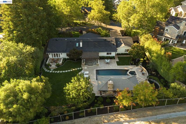2780 Mossy Oak Dr, Danville, CA 94506