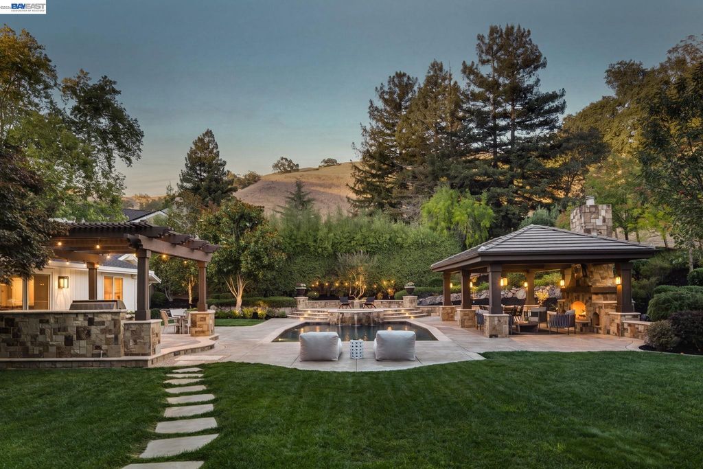 2780 Mossy Oak Dr, Danville, CA 94506