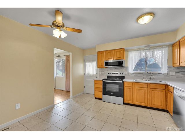 7165 S Syracuse Ct, Centennial, CO 80112