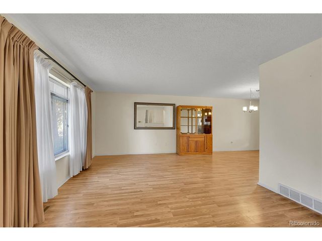 7165 S Syracuse Ct, Centennial, CO 80112