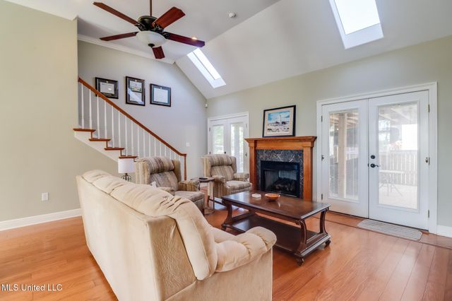 1296 John Evans Drive, Gulfport, MS 39507