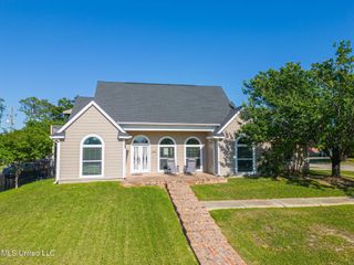 1296 John Evans Drive, Gulfport, MS 39507