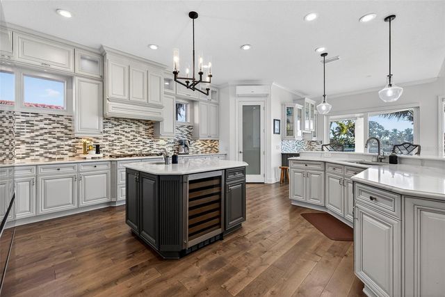 3796 42ND AVENUE S, St Petersburg, FL 33711