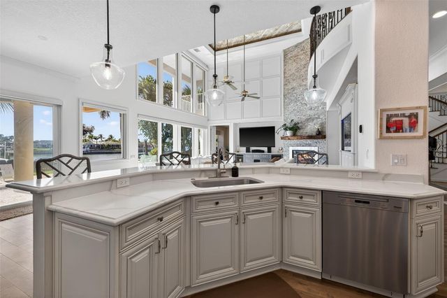 3796 42ND AVENUE S, St Petersburg, FL 33711