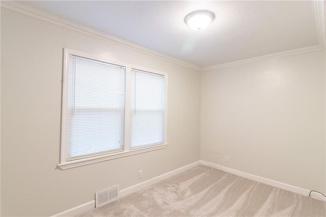 203 S Halsey Avenue, Harrisonville, MO 64701