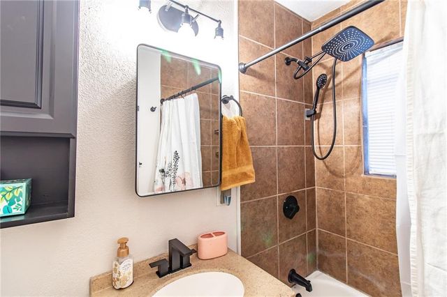 203 S Halsey Avenue, Harrisonville, MO 64701