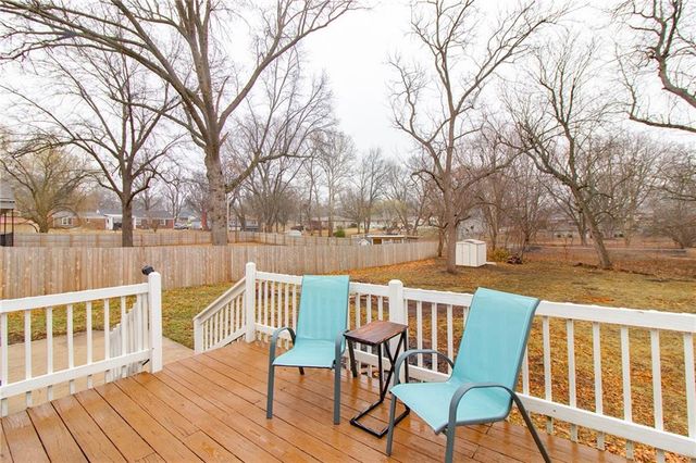 203 S Halsey Avenue, Harrisonville, MO 64701