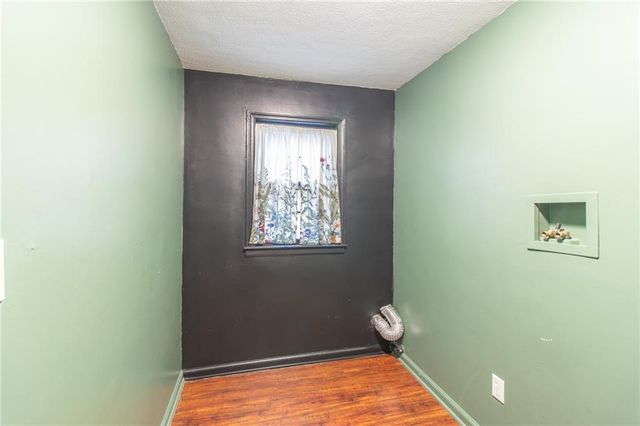 203 S Halsey Avenue, Harrisonville, MO 64701