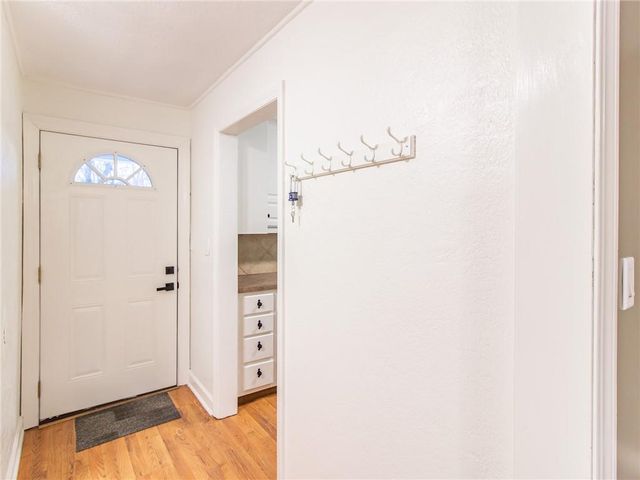 203 S Halsey Avenue, Harrisonville, MO 64701