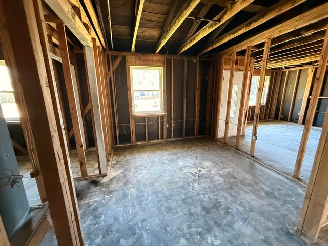 14437 Locust Dr, Baton Rouge, LA 70819