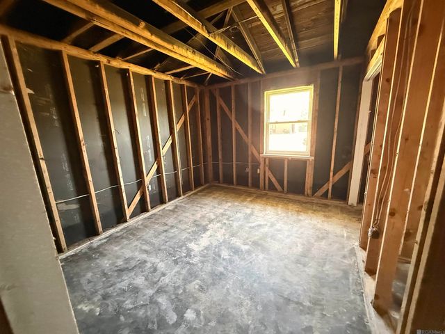 14437 Locust Dr, Baton Rouge, LA 70819