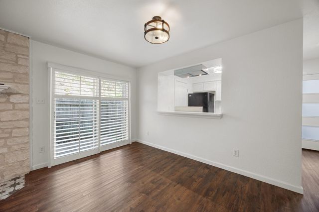 6821 Old Quarry LN, Austin, TX 78731