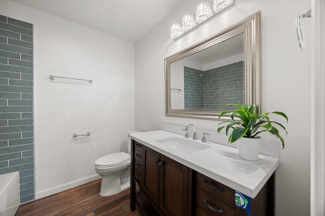 6821 Old Quarry LN, Austin, TX 78731