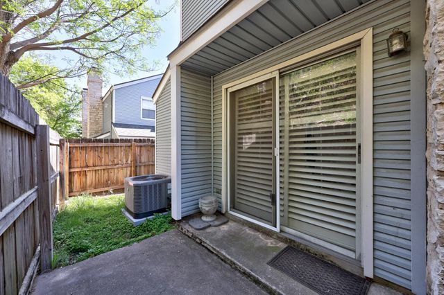 6821 Old Quarry LN, Austin, TX 78731