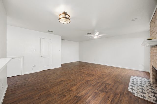 6821 Old Quarry LN, Austin, TX 78731