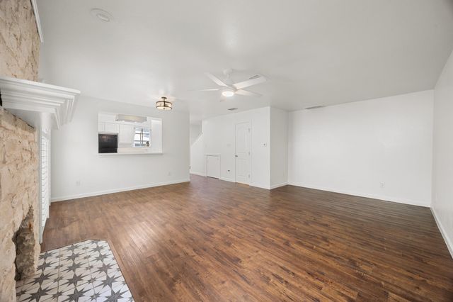 6821 Old Quarry LN, Austin, TX 78731