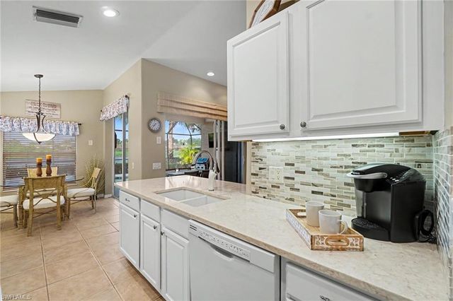 10032 Oakhurst WAY, Fort Myers, FL 33913