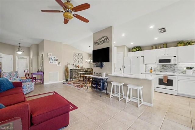 10032 Oakhurst WAY, Fort Myers, FL 33913