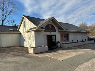 34 River Road, Meriden, CT 06451