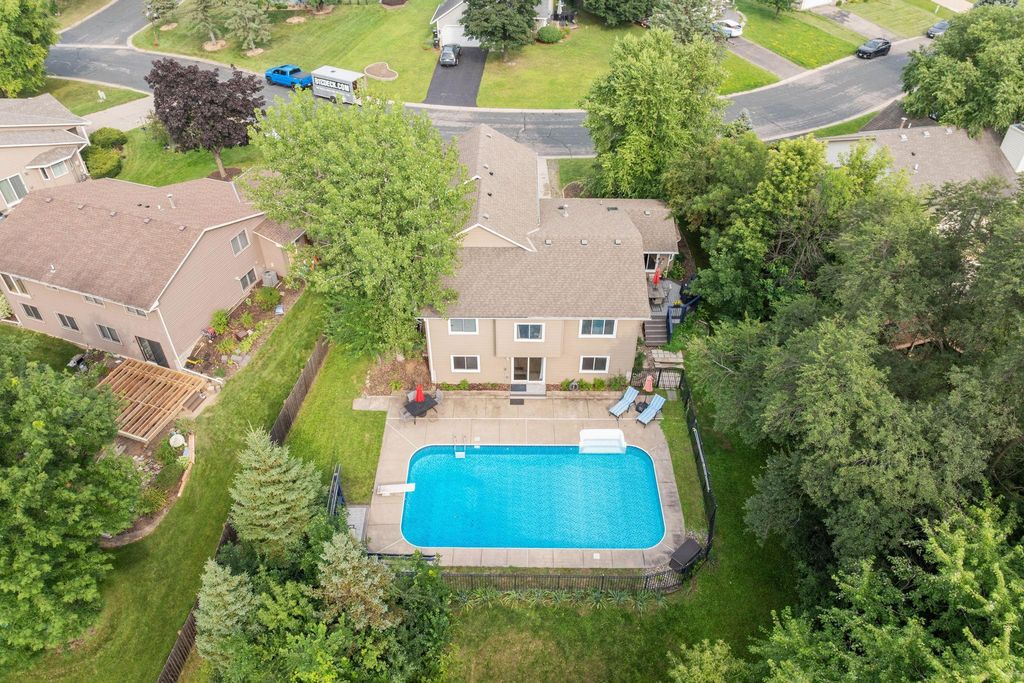 4467 Fawn Ridge Trail, Eagan, MN 55123