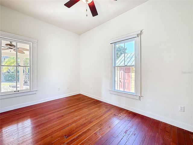 1148 N GRANDVIEW STREET, Mount Dora, FL 32757