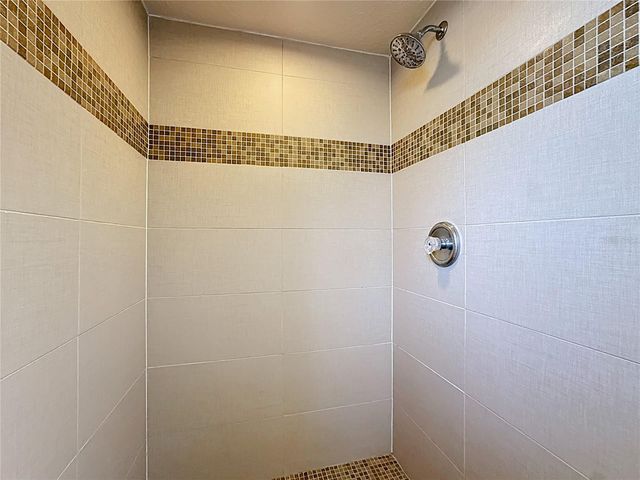 1148 N GRANDVIEW STREET, Mount Dora, FL 32757