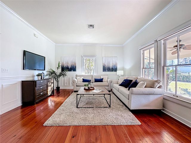 1148 N GRANDVIEW STREET, Mount Dora, FL 32757