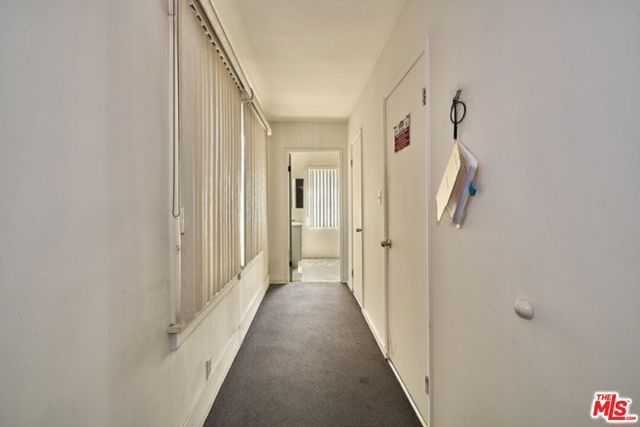 220 N Oxford Avenue, Los Angeles, CA 90004