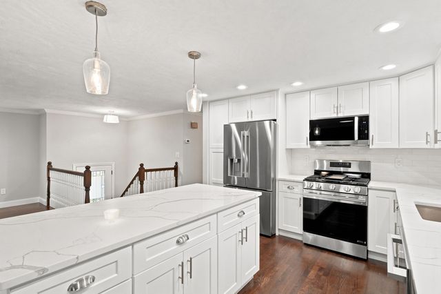 26 Meadow Dr, Middleton, MA 01949
