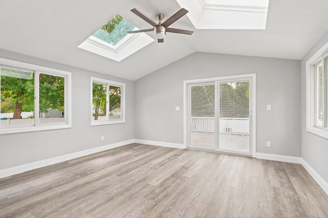 26 Meadow Dr, Middleton, MA 01949