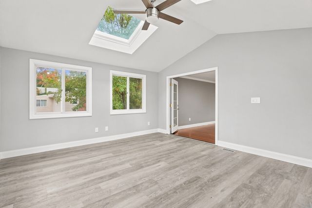 26 Meadow Dr, Middleton, MA 01949