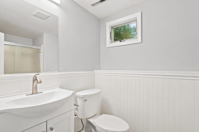 26 Meadow Dr, Middleton, MA 01949