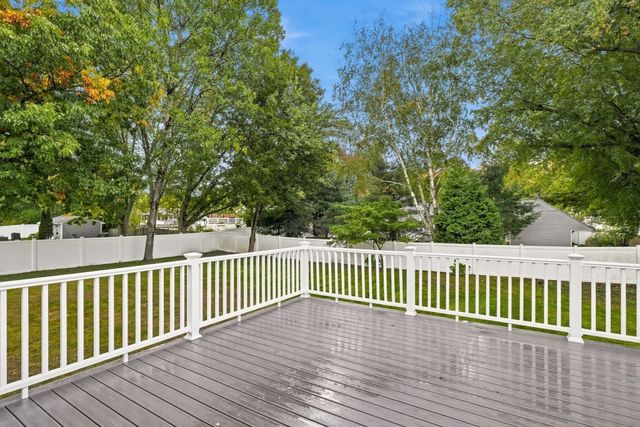 26 Meadow Dr, Middleton, MA 01949