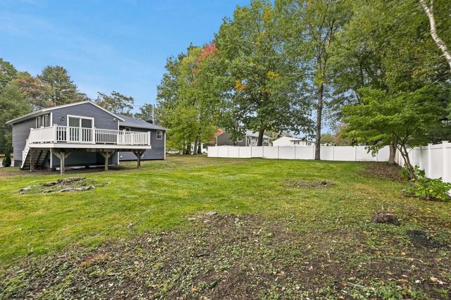 26 Meadow Dr, Middleton, MA 01949