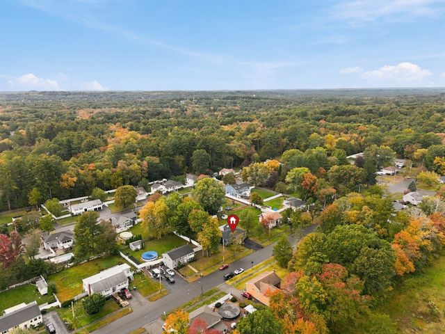 26 Meadow Dr, Middleton, MA 01949