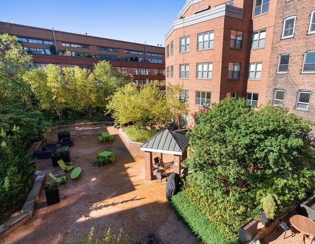 35 Fay St 401, Boston, MA 02118