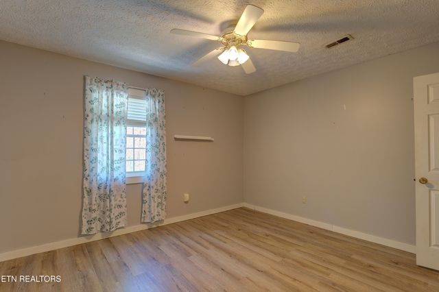 1940 Big Chiefs Skyview Drive, Sevierville, TN 37876