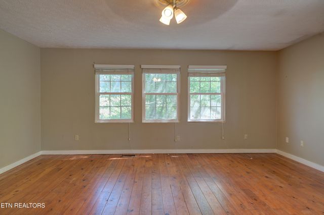 1940 Big Chiefs Skyview Drive, Sevierville, TN 37876