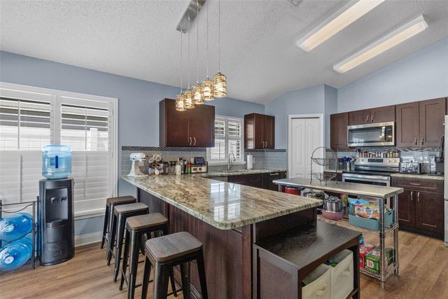 8606 FAWN CREEK DRIVE, Tampa, FL 33626