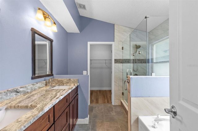 8606 FAWN CREEK DRIVE, Tampa, FL 33626