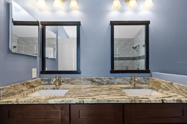 8606 FAWN CREEK DRIVE, Tampa, FL 33626
