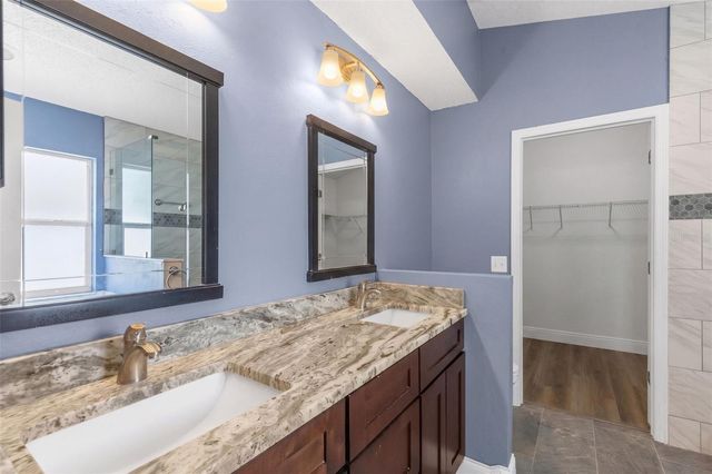8606 FAWN CREEK DRIVE, Tampa, FL 33626