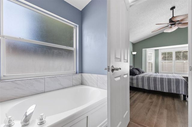 8606 FAWN CREEK DRIVE, Tampa, FL 33626