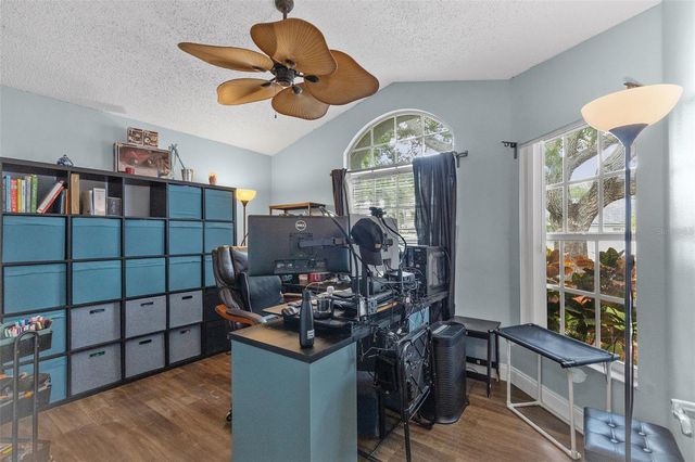 8606 FAWN CREEK DRIVE, Tampa, FL 33626