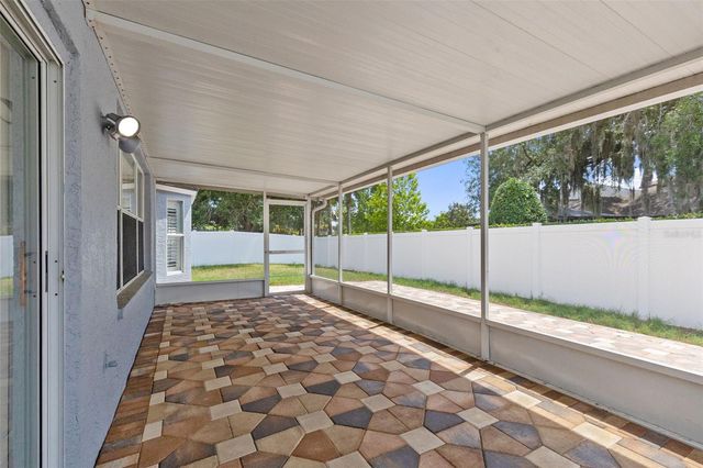 8606 FAWN CREEK DRIVE, Tampa, FL 33626