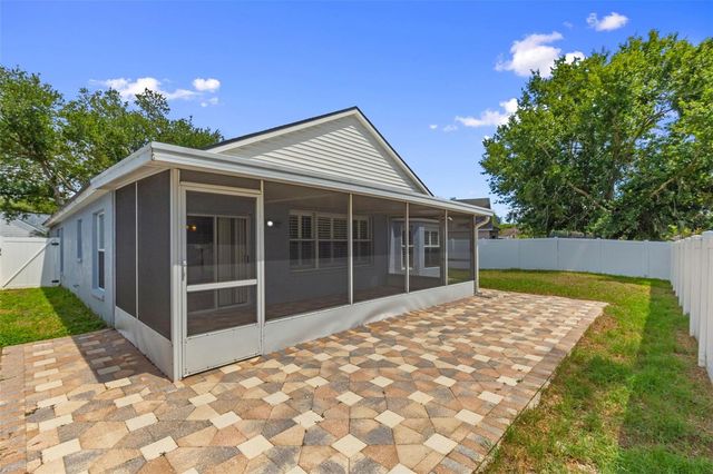 8606 FAWN CREEK DRIVE, Tampa, FL 33626