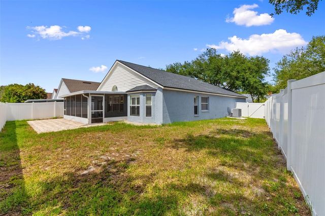 8606 FAWN CREEK DRIVE, Tampa, FL 33626