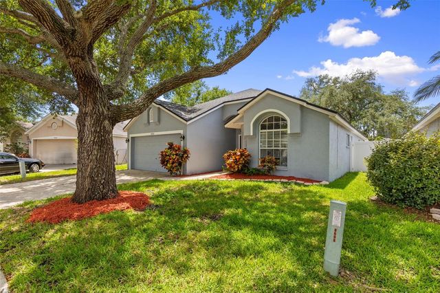 8606 FAWN CREEK DRIVE, Tampa, FL 33626